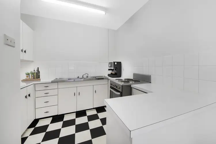 Fifth view of Homely unit listing, 10/5 Avalon Parade, Avalon Beach NSW 2107