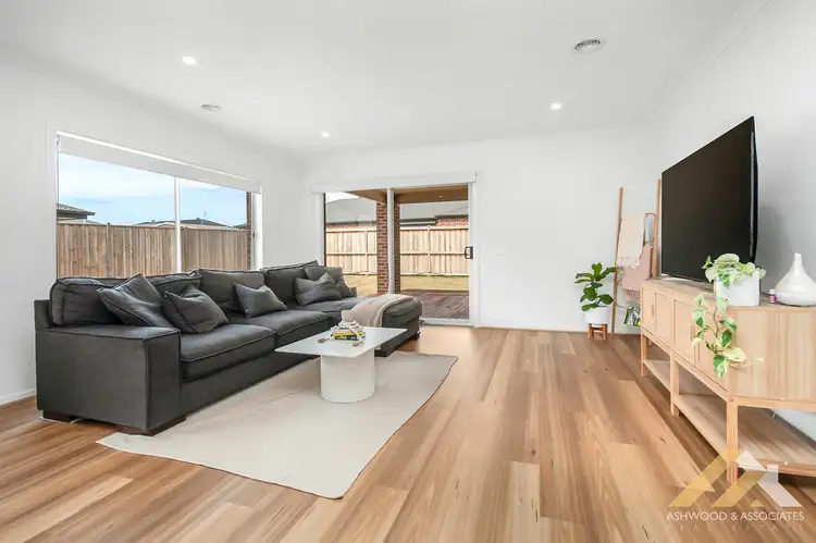 Fifth view of Homely house listing, 1 Flycatcher Way, Bairnsdale VIC 3875