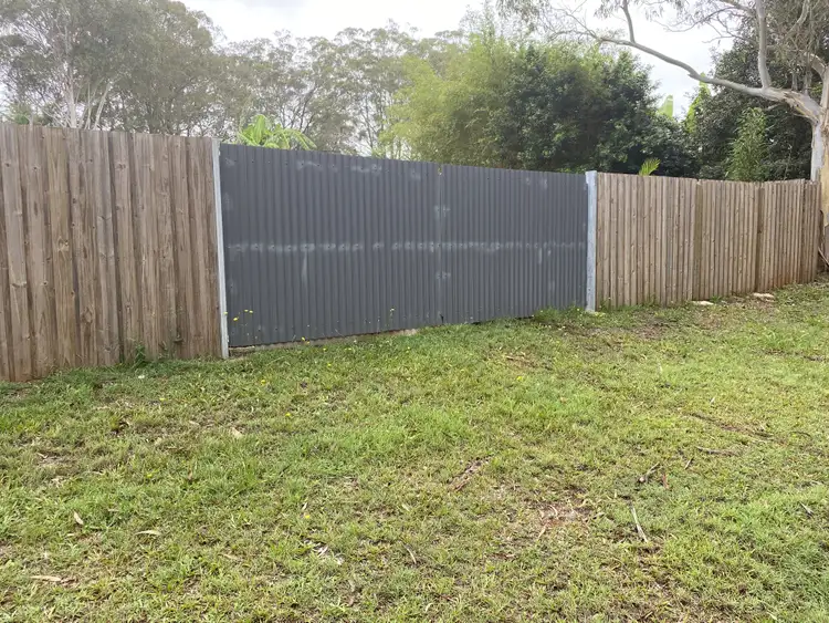 8 Sloop St, Russell Island QLD 4184