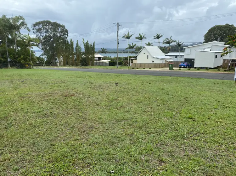 34 Kamar St, Russell Island QLD 4184