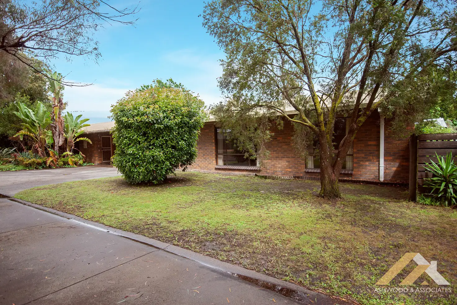 Main view of Homely unit listing, Unit 2/156 Bullumwaal Road, Wy Yung VIC 3875