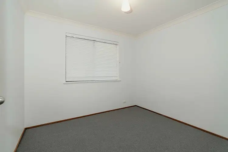 Sixth view of Homely semi-detached listing, 11 Exon Court, Camillo WA 6111