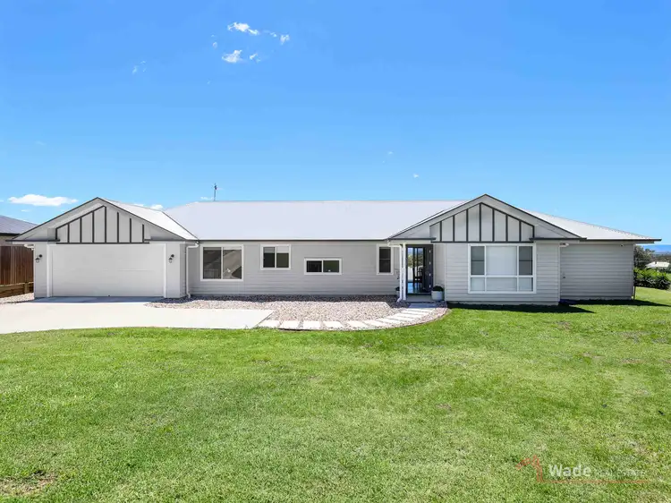 4 Chant Dr, Rosenthal Heights QLD 4370