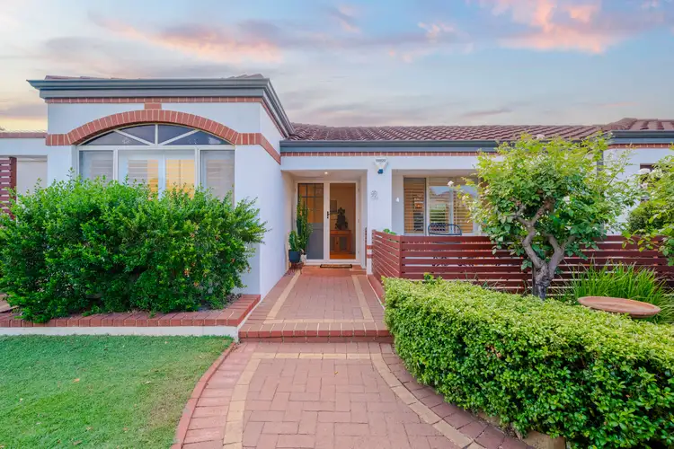 2 Casey Cl, Canning Vale WA 6155