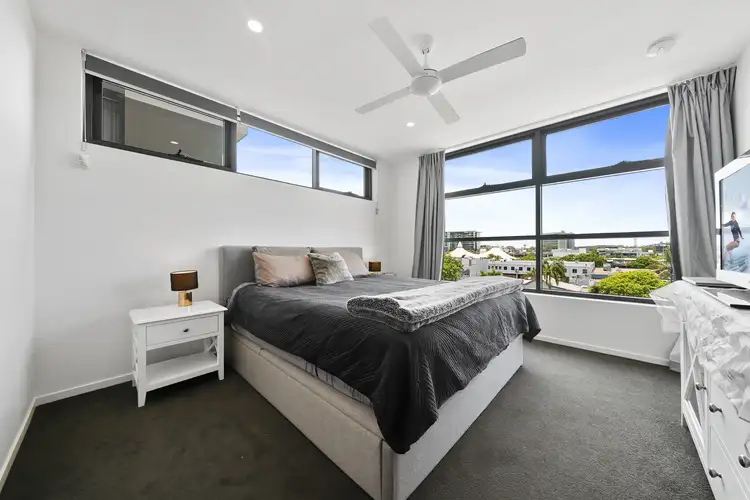 Sixth view of Homely unit listing, Unit 20/20 Beach Rd, Maroochydore QLD 4558