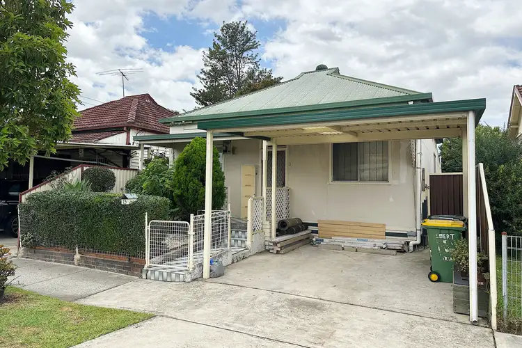 13 Albert St
