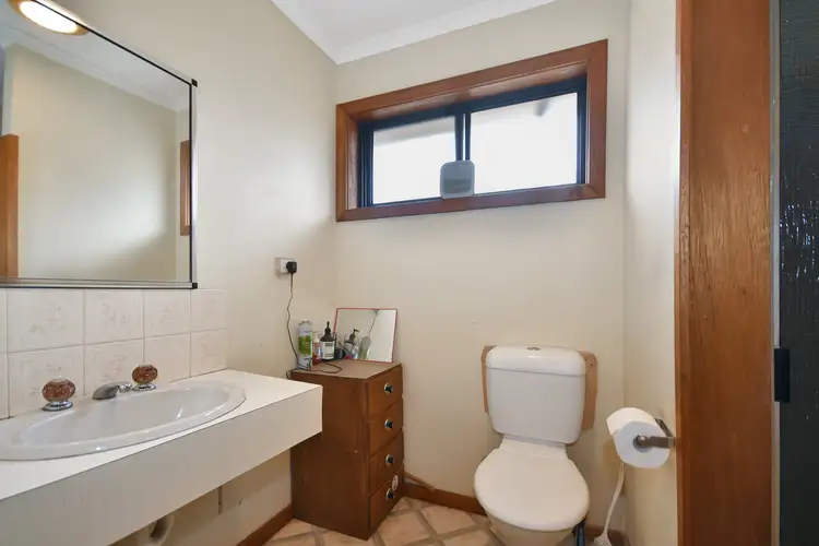 Sixth view of Homely unit listing, Unit 9/103-105 Cooper St, Stawell VIC 3380