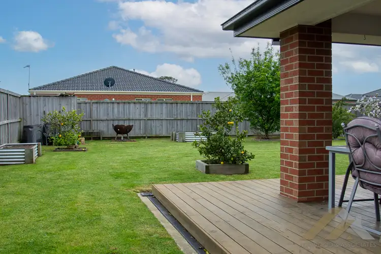 Fifth view of Homely house listing, 15 Flaxlily Ct, Bairnsdale VIC 3875