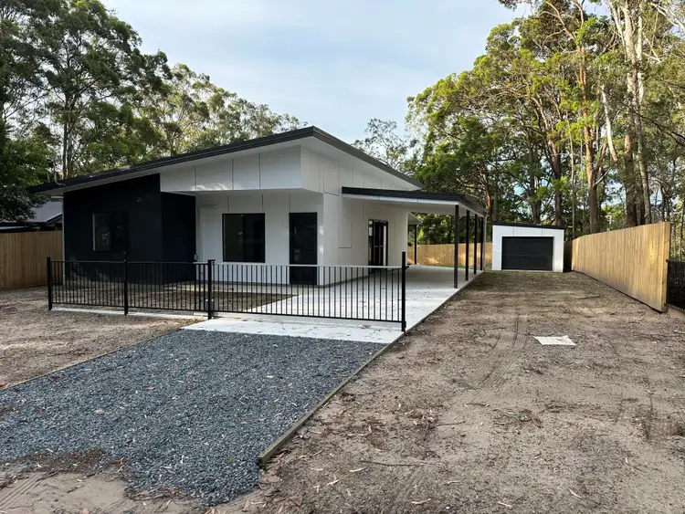 19 Little Cove Rd, Russell Island QLD 4184