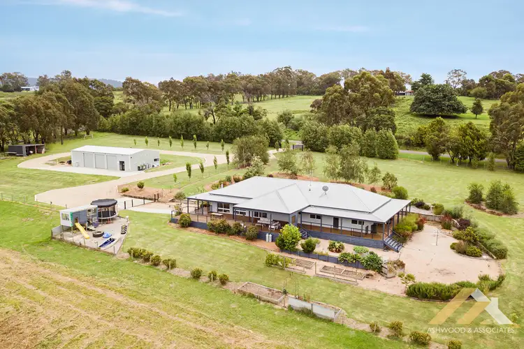 237 Hodges Estate Rd, Ellaswood VIC 3875