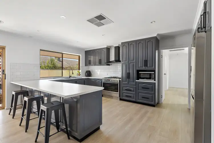 Second view of Homely house listing, 5 Keamy Ct, Barooga NSW 3644