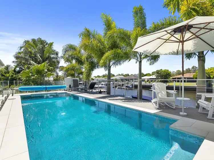 17 Baza Pl, Banksia Beach QLD 4507