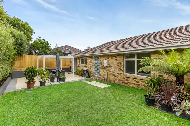 6 Robyn Court, Brighton VIC 3186