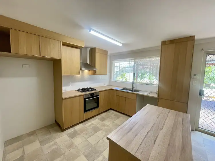 17 Kalkite Close, Ballajura WA 6066