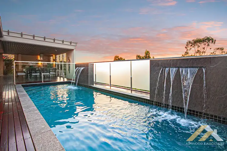 2 Fison Ave, Eastwood VIC 3875