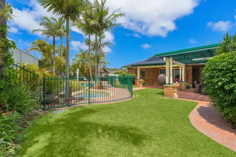 14 Westminster Cl, Valentine NSW 2280