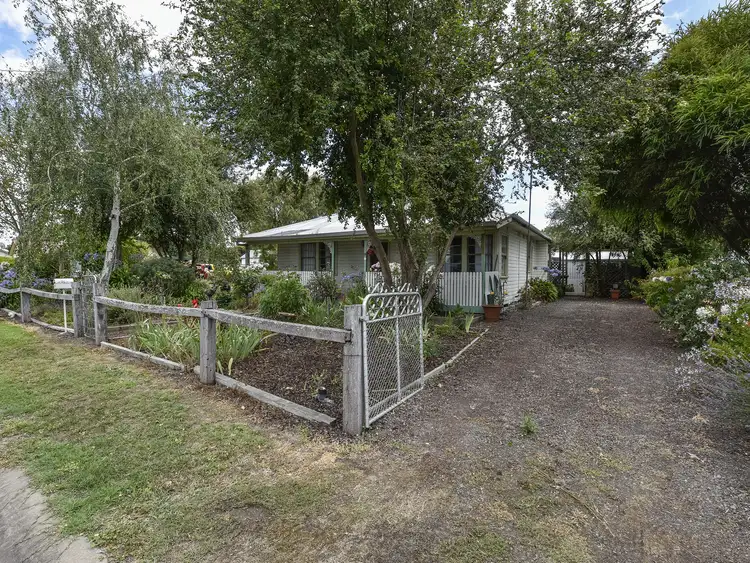 Second view of Homely house listing, 19 Petticoat Lane, Penola SA 5277