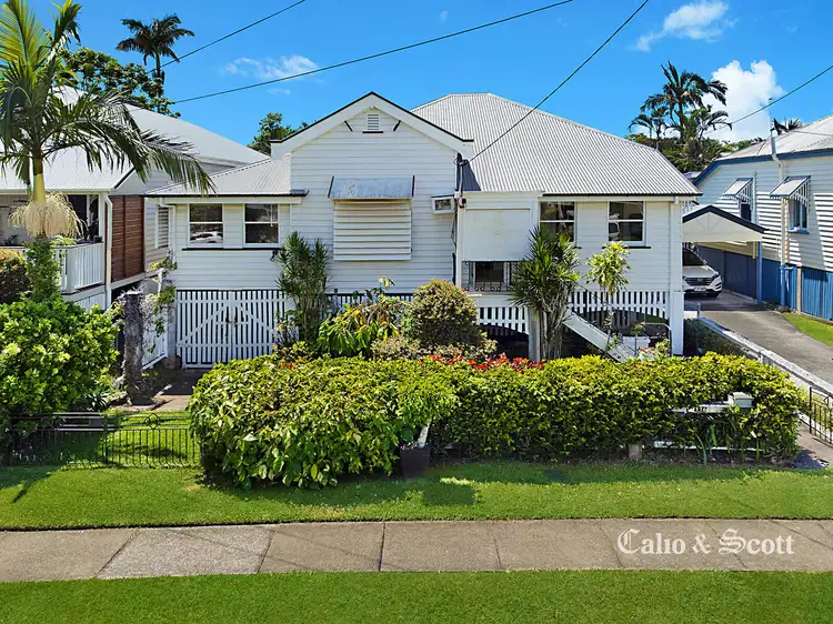 116 Palm Ave, Shorncliffe QLD 4017