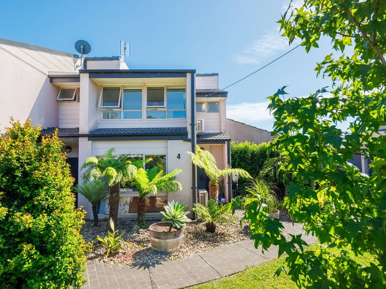 Main view of Homely unit listing, Unit 4/9-13 Lakeside Dr, Eden NSW 2551