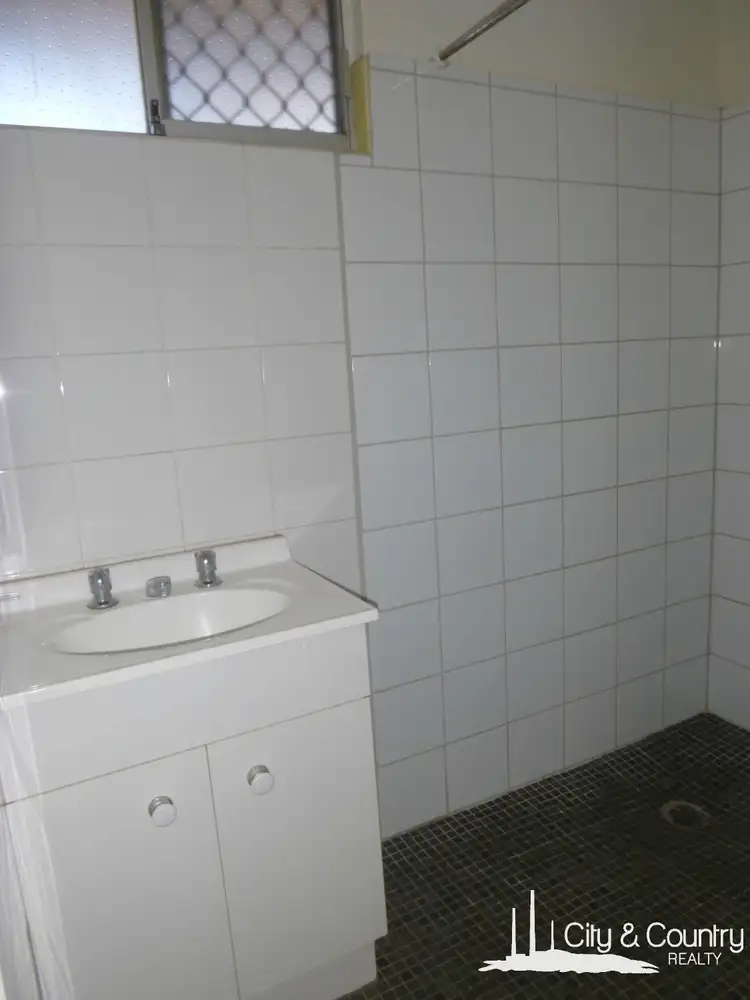 Fifth view of Homely unit listing, Unit 2/70 George Street, Mount Isa QLD 4825