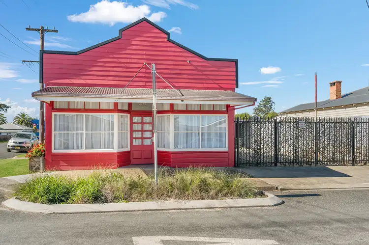 28 Cameron St