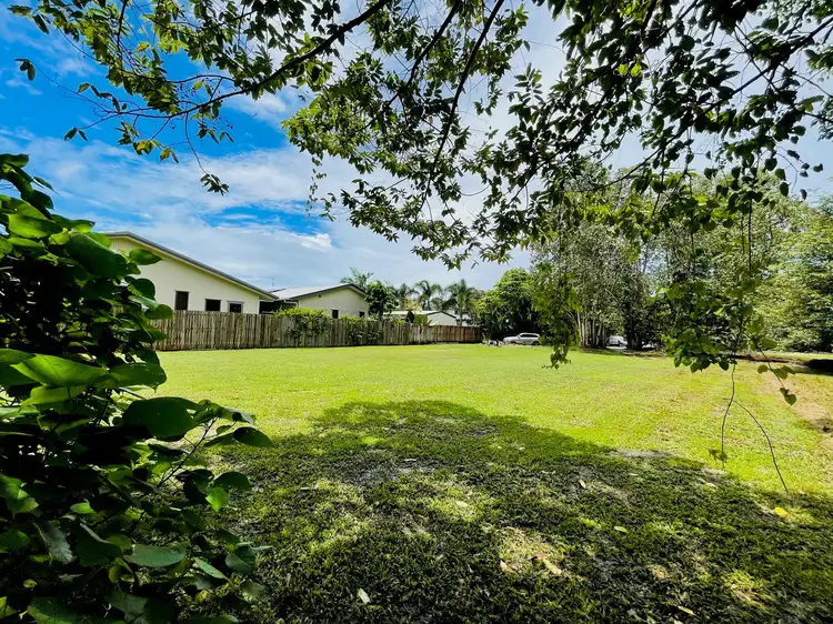 8 Volute Ct, Mission Beach QLD 4852