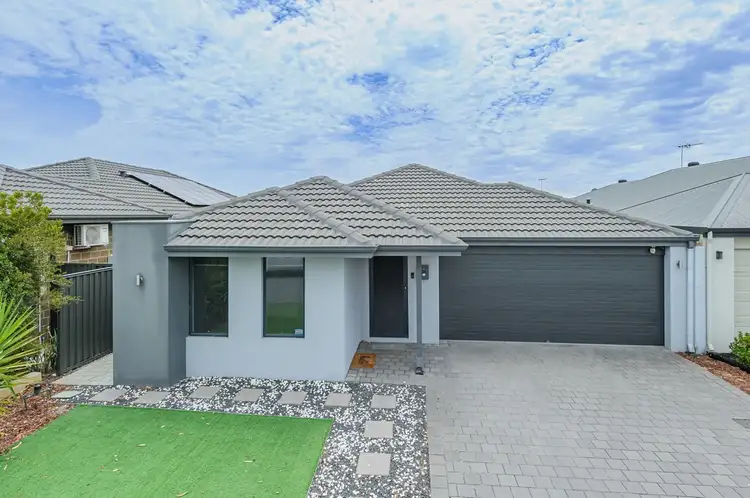 26 Garigal St