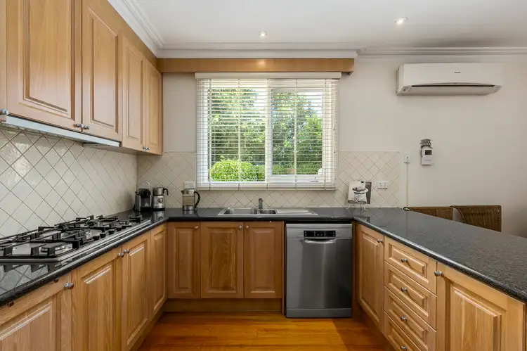 Fifth view of Homely house listing, 7 Lasswade Court, Brighton VIC 3186