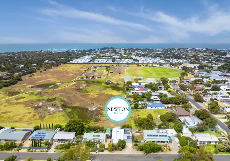 19 Gregory St, Port Elliot SA 5212