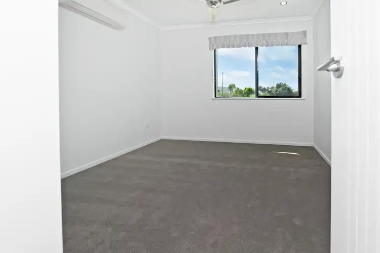 Fifth view of Homely house listing, 27 Makybe Diva Dr, Ooralea QLD 4740
