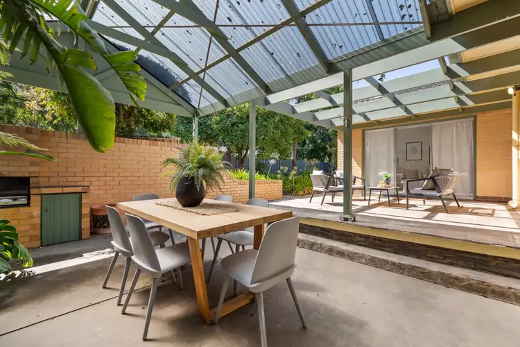 17 Molens Rd, Hahndorf SA 5245