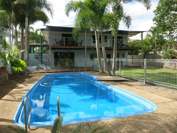 4 Raleigh St, Cardwell QLD 4849