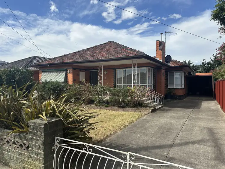 16 Doyle St, Avondale Heights VIC 3034