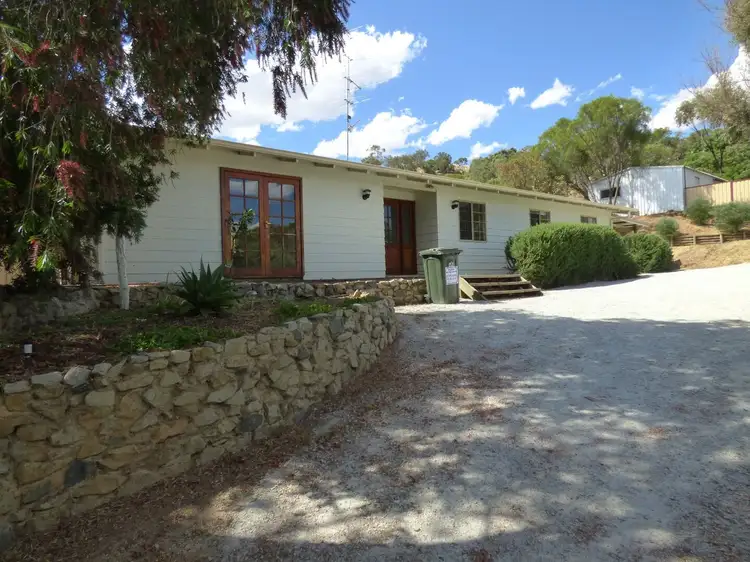 8 Mount Anderson St, Toodyay WA 6566