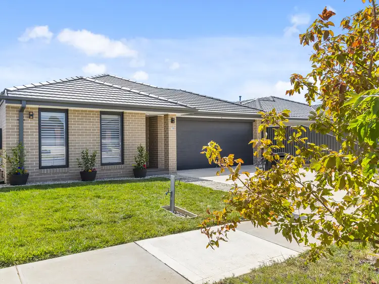 18 Madigan Rd, Lancefield VIC 3435