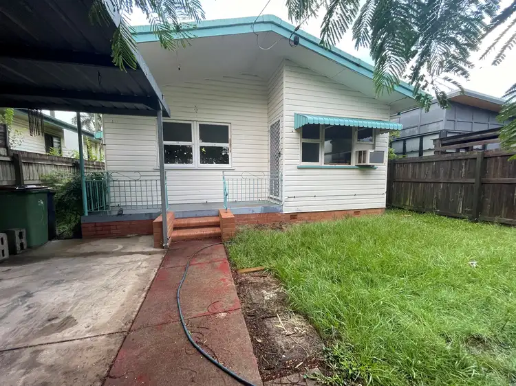 35A Dunbar St, Margate QLD 4019