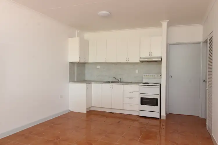 Unit 2/8 Carbine Ave, Mount Isa QLD 4825