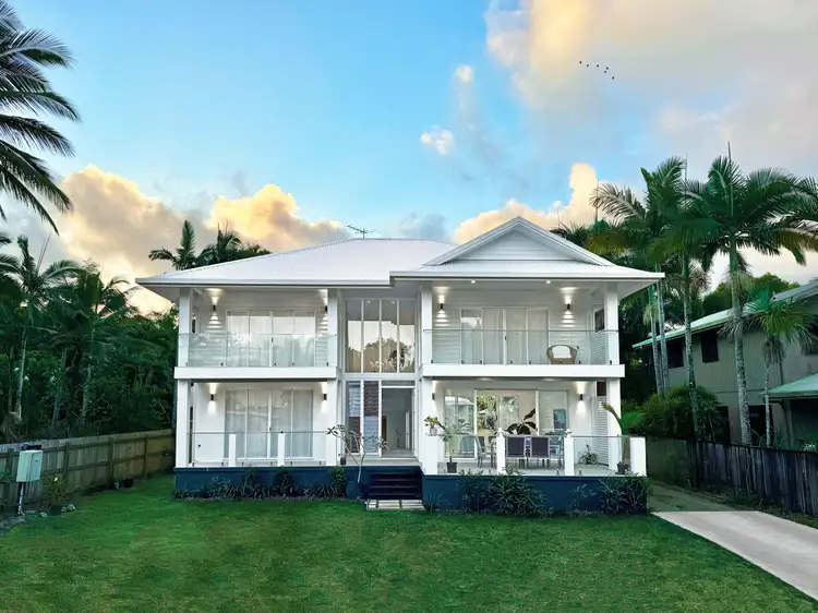 27 Pacific Pde, Mission Beach QLD 4852