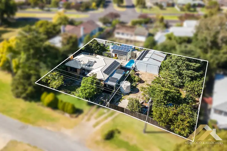 Second view of Homely unit listing, 3 Scott St, Bairnsdale VIC 3875