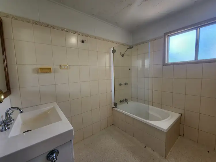 Seventh view of Homely house listing, 4 Rogers St, Moura QLD 4718
