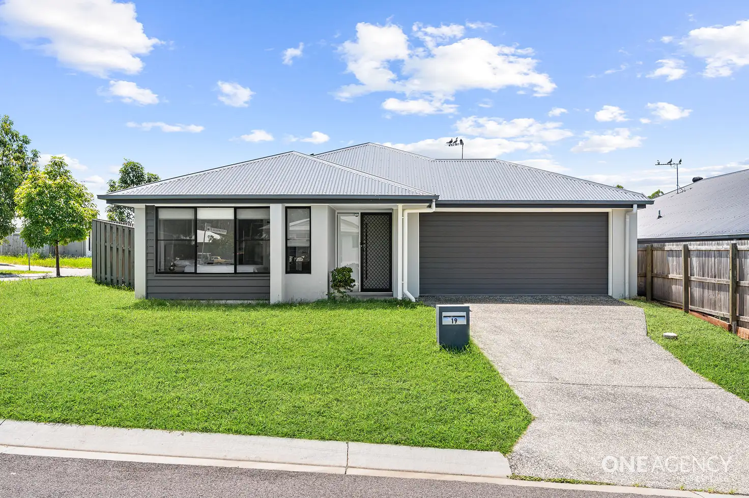 Main view of Homely house listing, 19 Pentonville St, Doolandella QLD 4077
