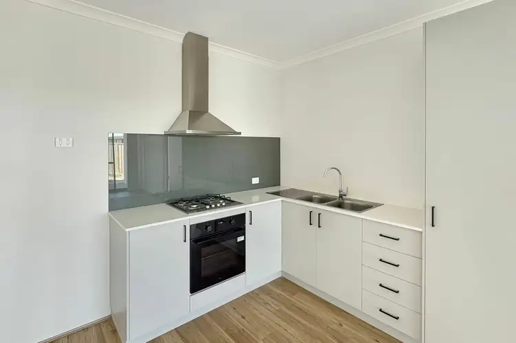 6b Stroget Rd