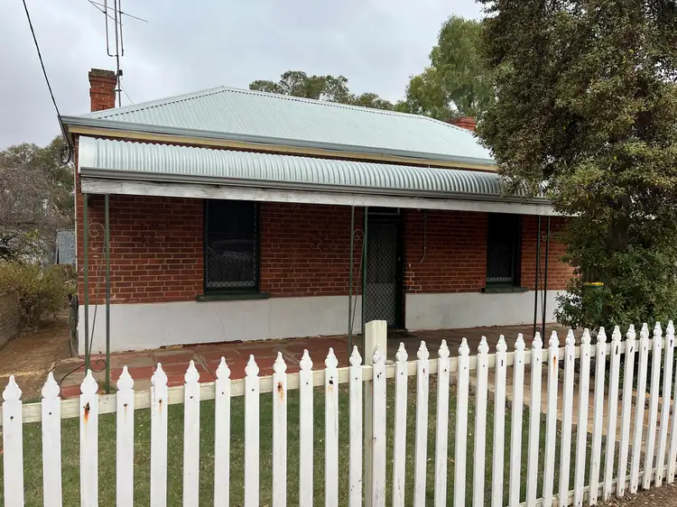 12 Wellington Street East, Northam WA 6401