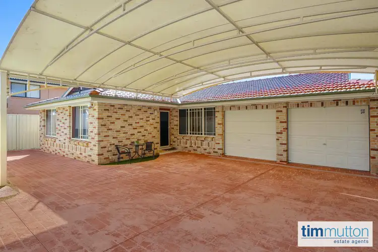 2A Broe Ave, East Hills NSW 2213