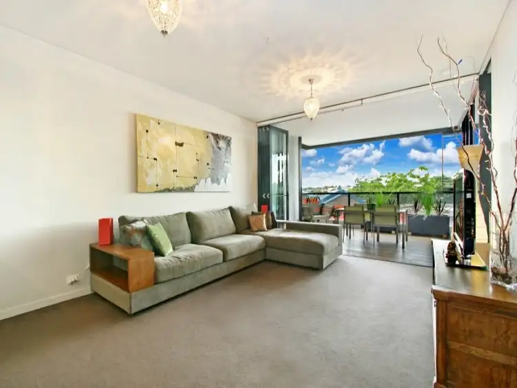 Second view of Homely apartment listing, 5 Sterling Cct, Camperdown NSW 2050
