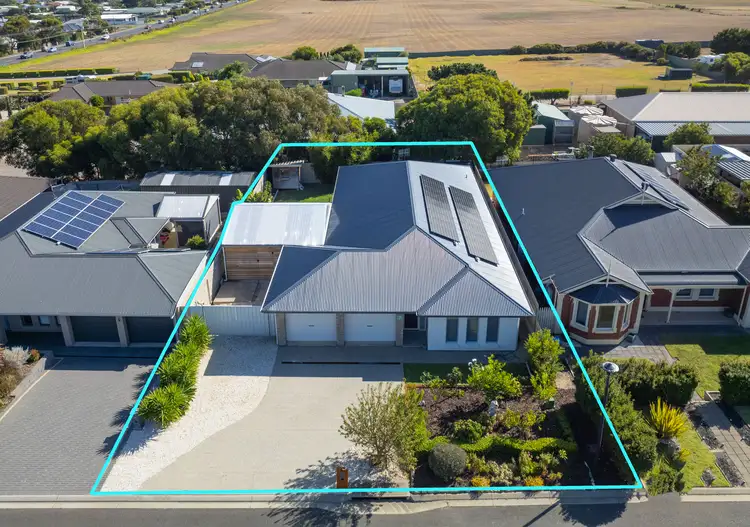 7 Cinema Ct, Port Elliot SA 5212