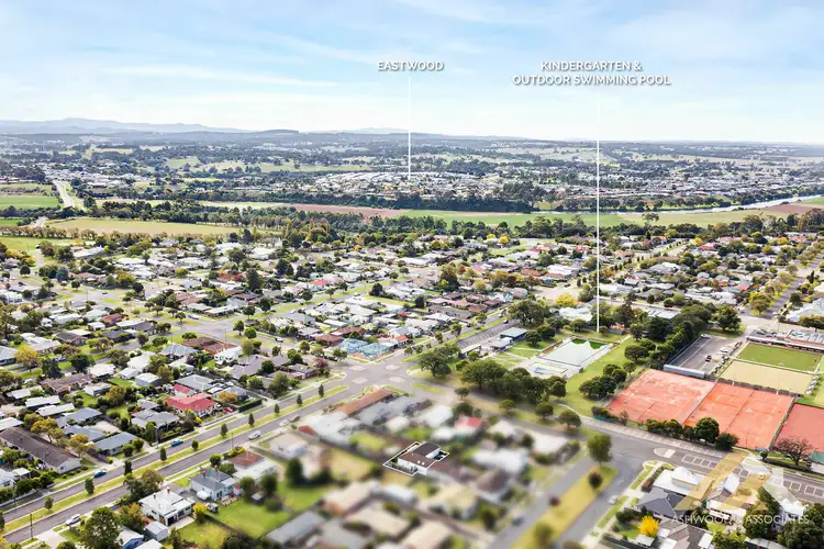 Third view of Homely unit listing, Unit 3/66 Mitchell St, Bairnsdale VIC 3875