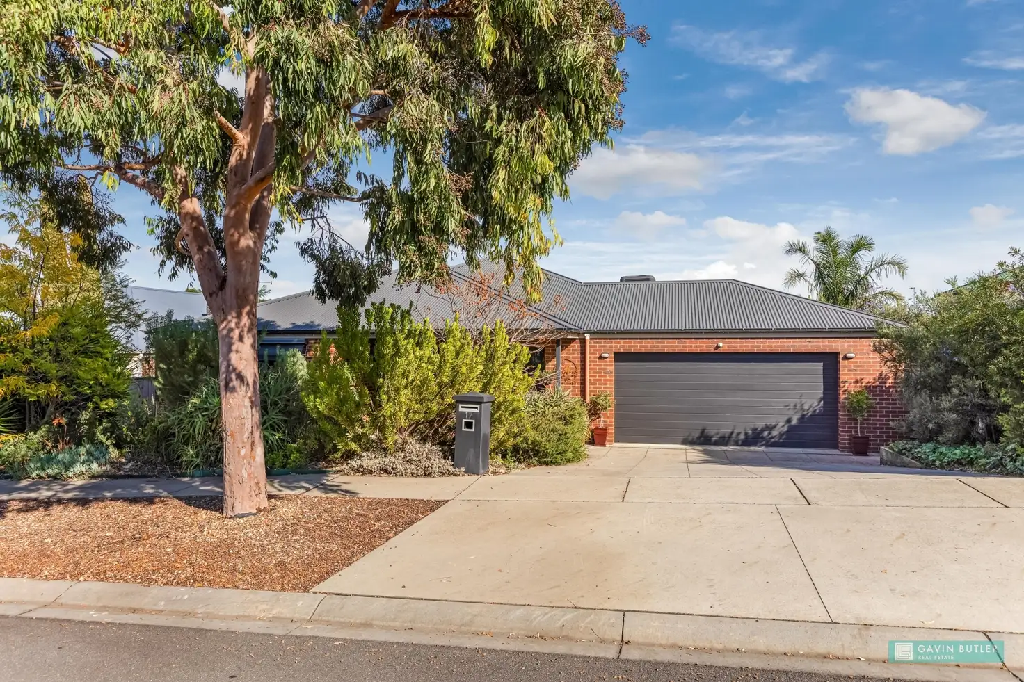 Main view of Homely house listing, 17 Jerribong Way, Kangaroo Flat VIC 3555