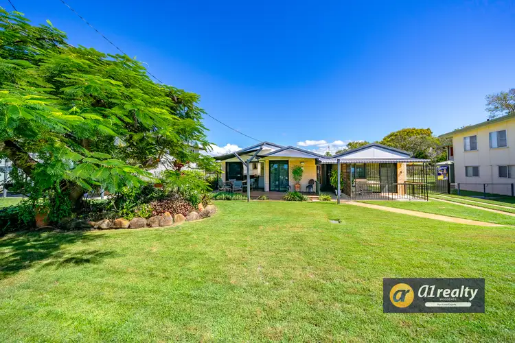 25 Whiting St