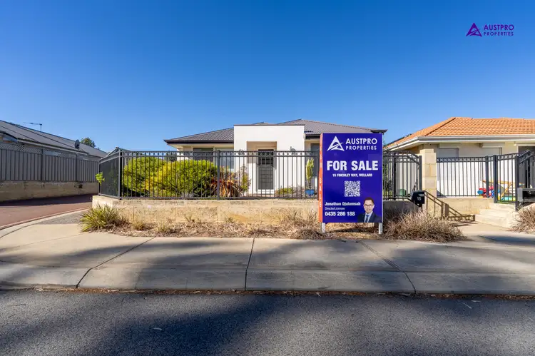 15 Finchley Way, Wellard WA 6170